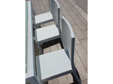 Tavolo da giardino di grandi dimensioni in rattan sintetico bianco