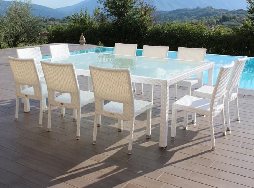 Tavolo da giardino di grandi dimensioni in rattan sintetico bianco