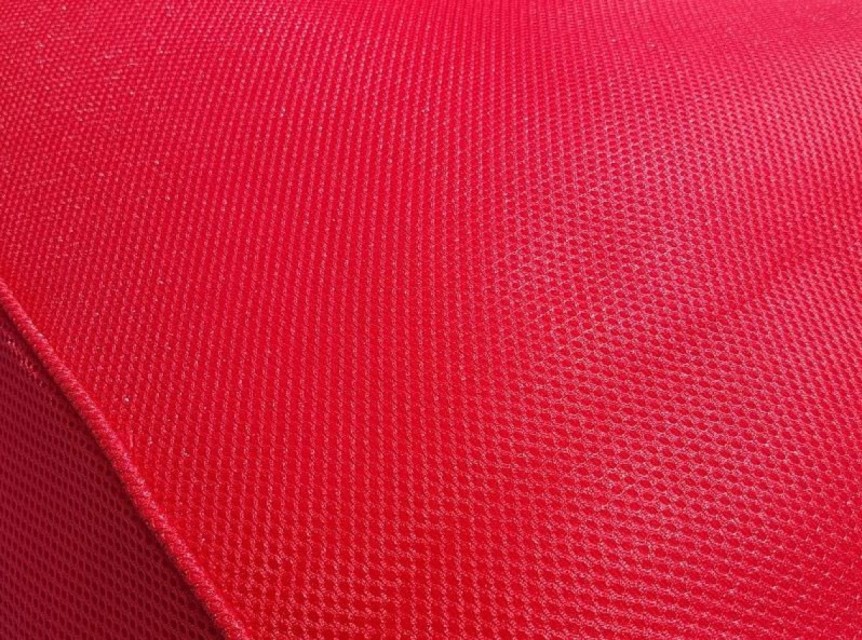 Lettino galleggiante per piscina in tessuto rosso