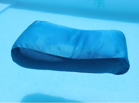 Lettino galleggiante in tessuto turchese