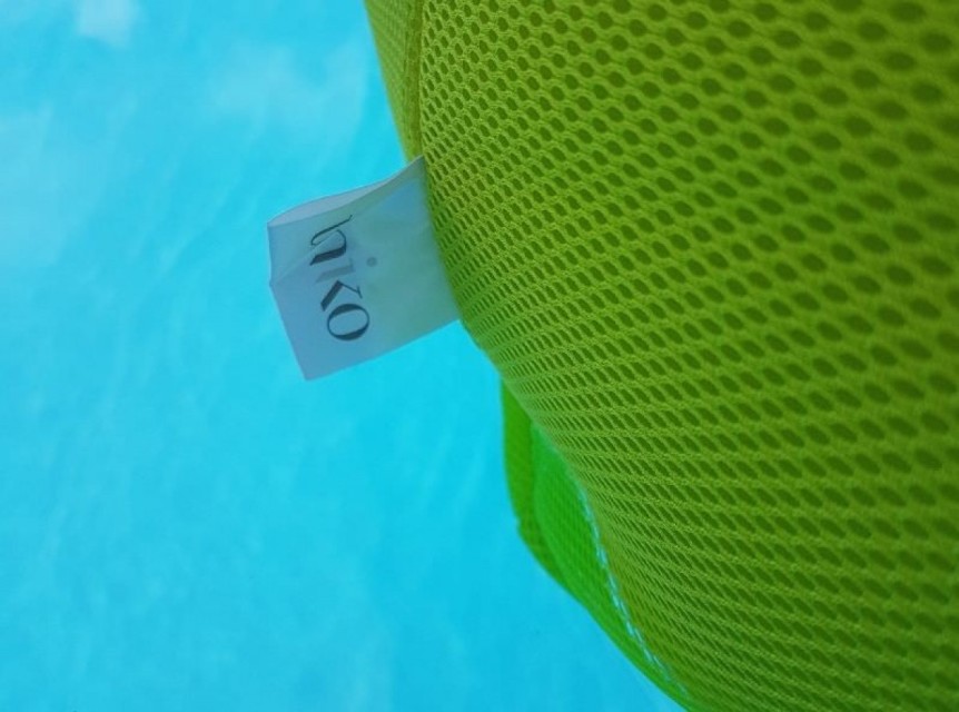 Poltrona morbida in tessuto galleggiante