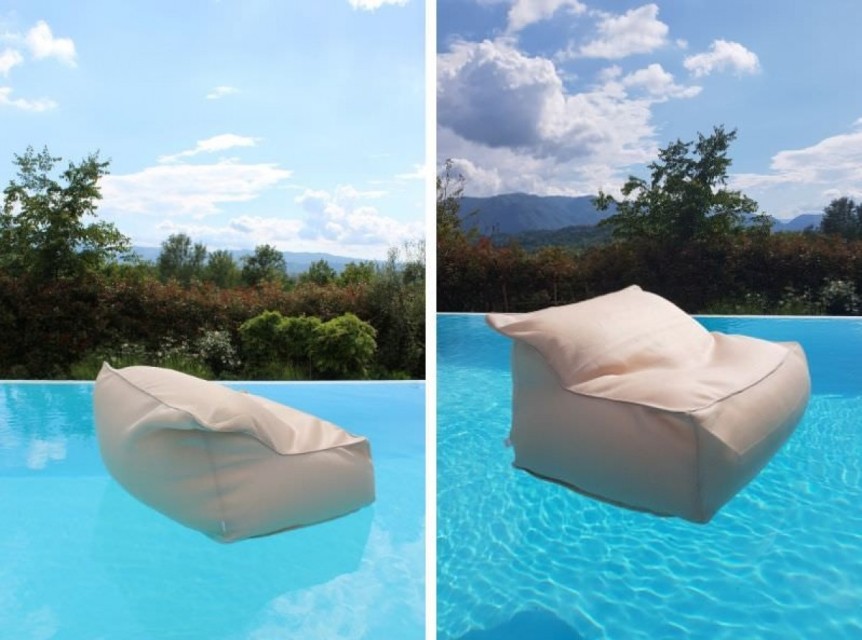 Cuscino galleggiante in tessuto a forma di poltrona colore tortora
