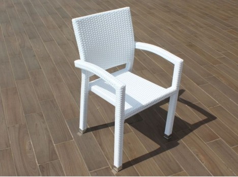 Poltrona in rattan bianco