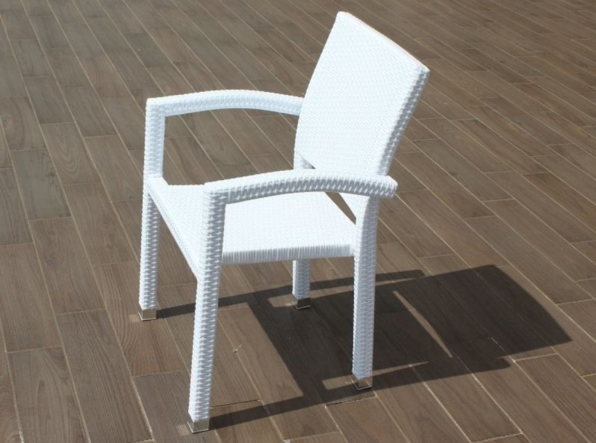 Sedia da giardino in rattan bianco