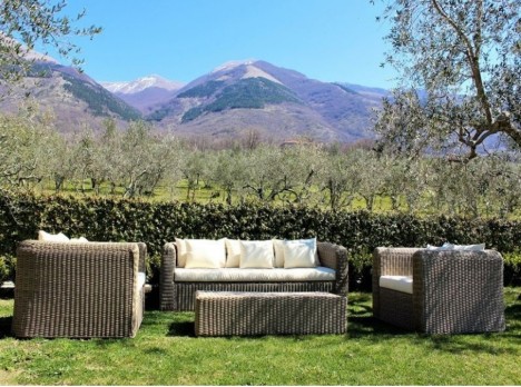 Salotto da esterno in fibra sintetica