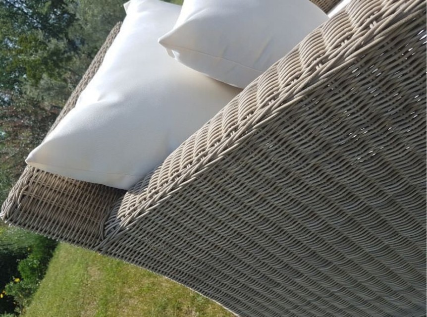 Divano da giardino in rattan