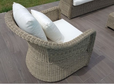 Salotto da giardino in midollino sintetico