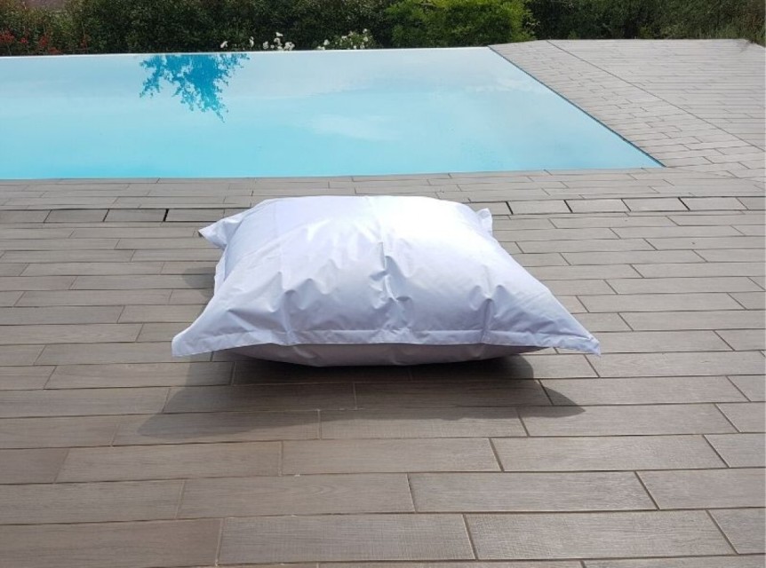 Cuscinone gigante da esterno bianco