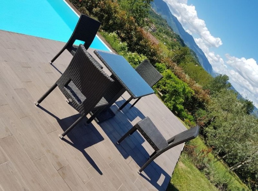 Set tavolo per esterno Jona