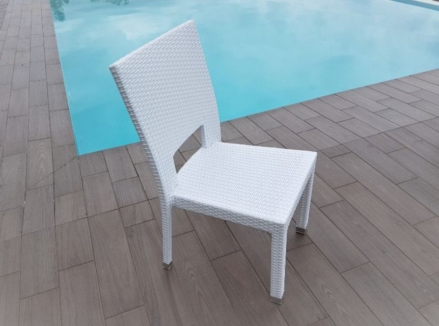 Sedia impilabile per esterno