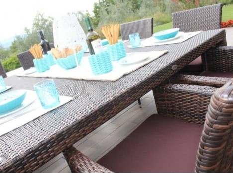 Tavolo outdoor con poltrone