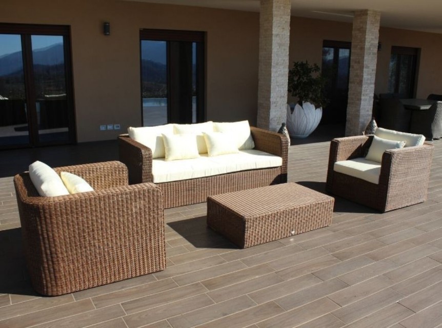 Salotto per esterno in fibra sintetica