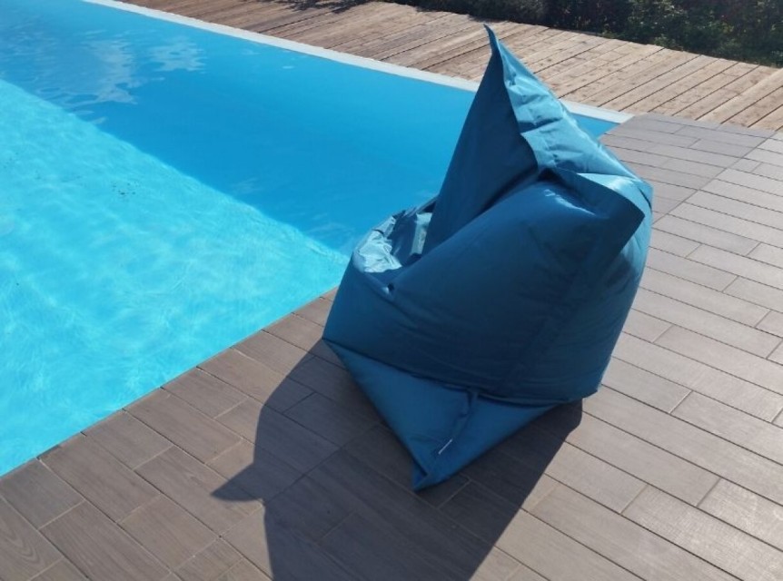 Cuscino gigante in tessuto per esterno