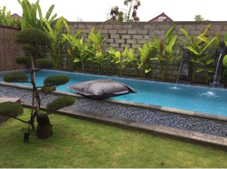 Cuscino gigante per piscina