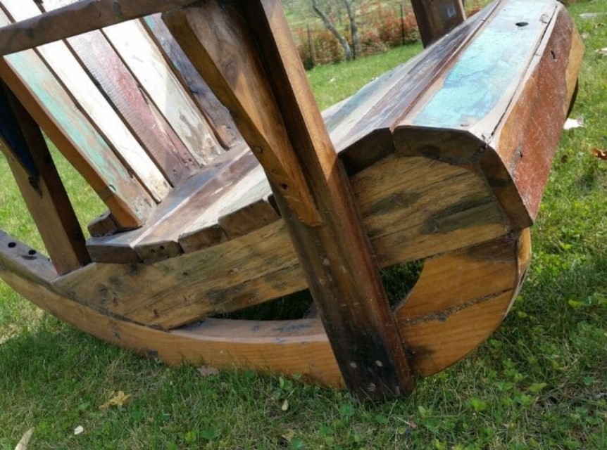 Poltrona a dondolo in legno di barca