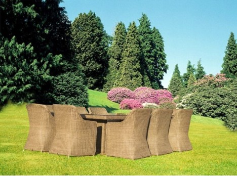 Tavolo da giardino in fibra sintetica