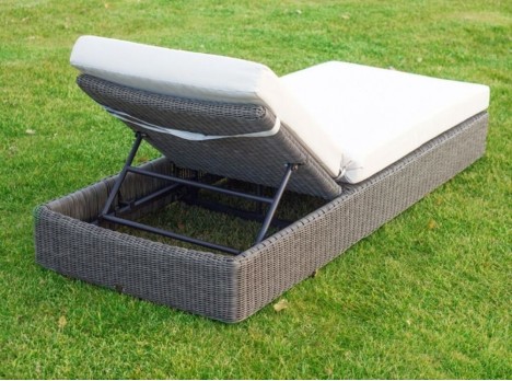 Sdraio intrecciata a mano in fibra tonda