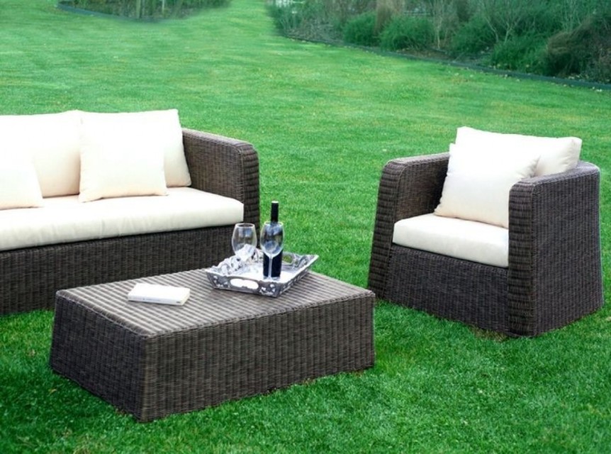 Poltrone ampie per esterno con cuscino