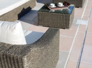 Braccioli curvi intrecciati  a mano