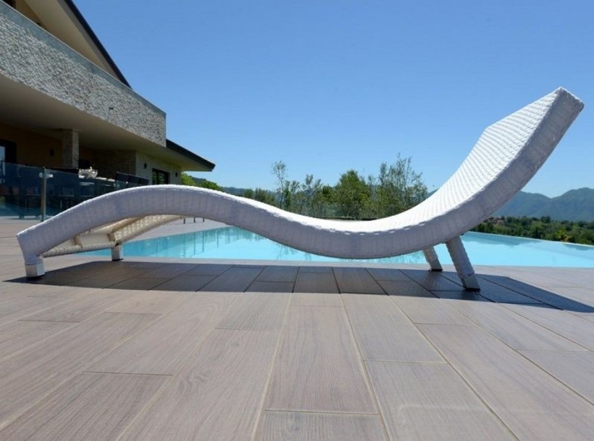 Intreccio artigianale in fibra piatta