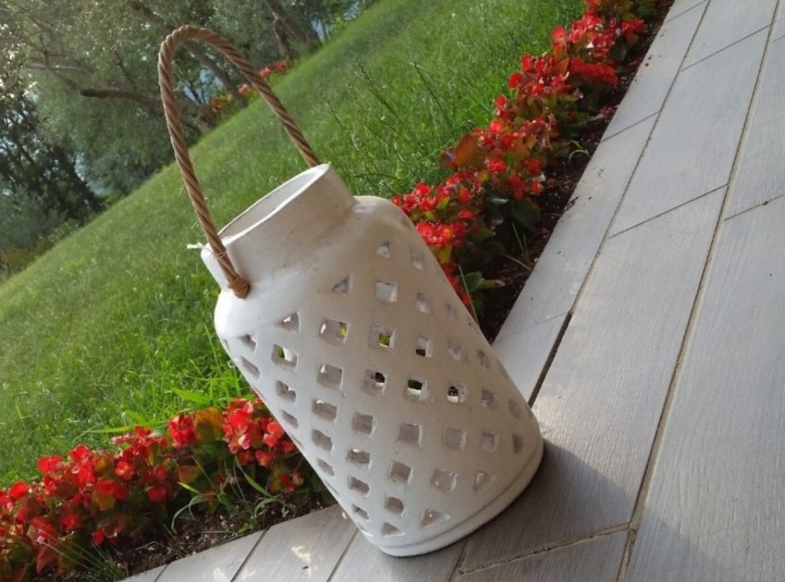 Lanterna artigianale in terracotta