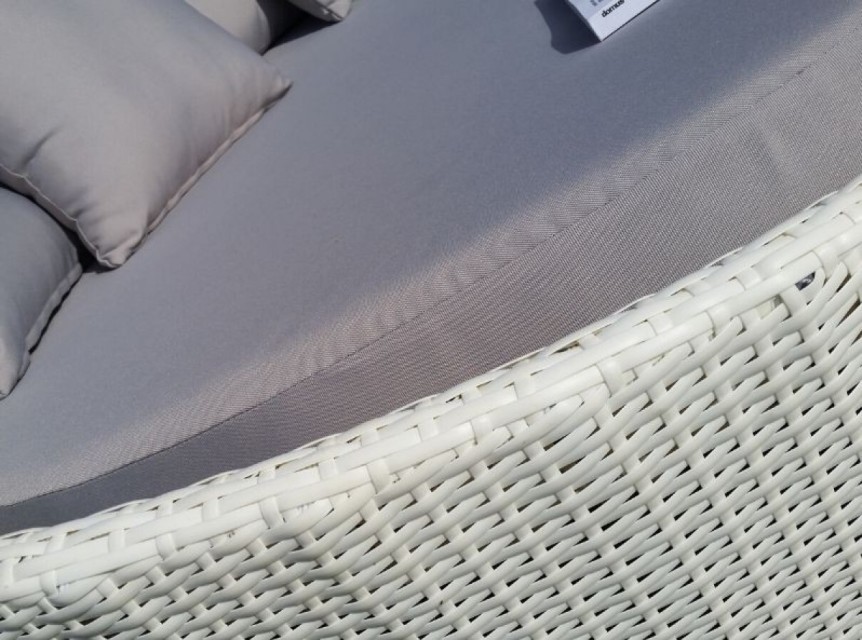 Rattan sintetico bianco