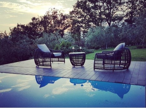 Set due posti di design per esterni