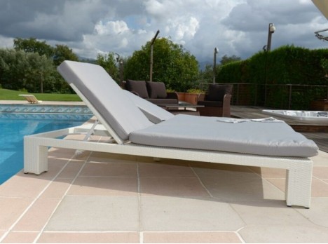 Sdraio due posti con schienali recrinabili