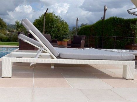 Sdraio matrimoniale di design per esterni