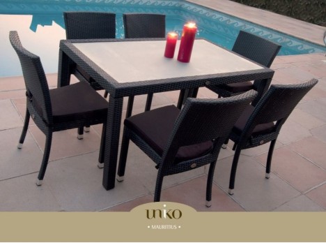 Tavolo sei posti in rattan sintetico