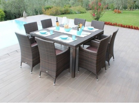 Tavolo da esterno otto posti