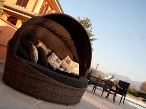 Divano conchiglia da esterno