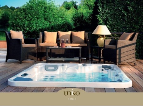 Salotto per esterno in rattan