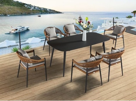 Tavolo per esterno di design