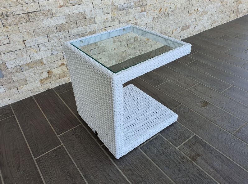 Tavolo d'appoggio per sdraio