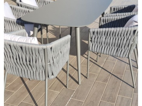 Tavolo da giardino di design