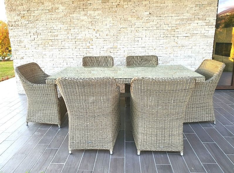 Tavolo per esterno in midollino sintetico