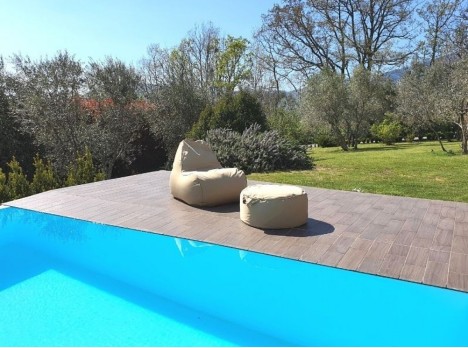 Seduta in tessuto imbottita