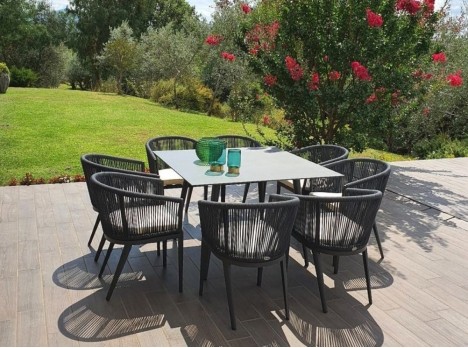 Tavolo quadrato da esterno