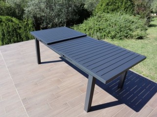 Tavolo per esterni Arteta