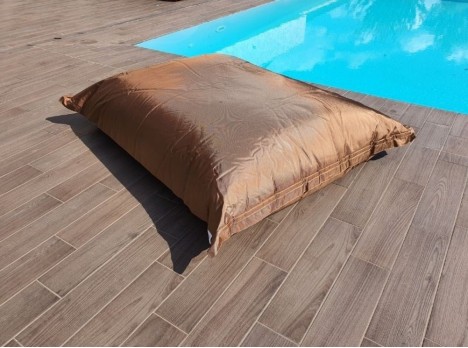 Cuscino da esterno in tessuto tecnico