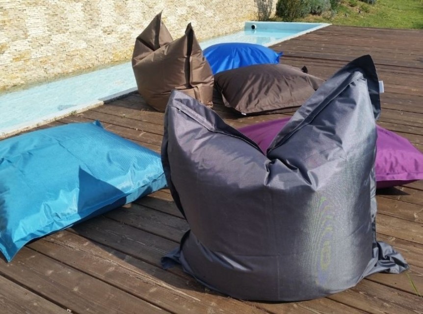 Outdoor beanbags