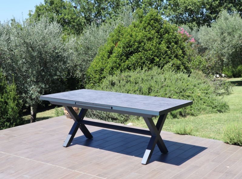 Tavolo estensibile automatico da esterno