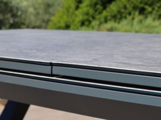 Tavolo in alluminio da giardino di grandi dimensioni