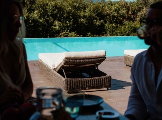 Sdraio in fibra sintetica di design