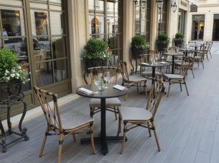 Sedia per esterno da ristorante