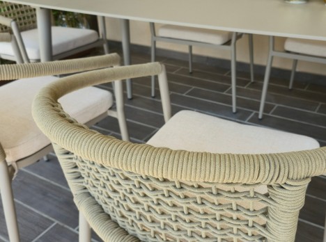 Tavolo da giardino in alluminio e corda