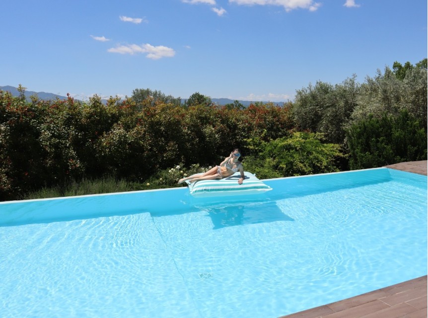 Cuscini galleggianti per piscina