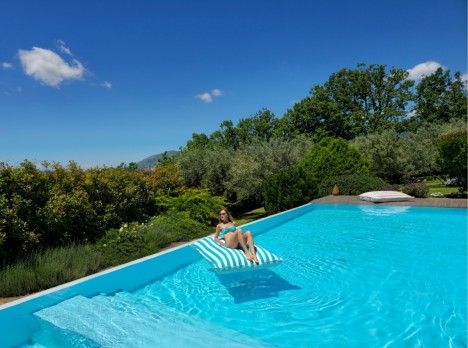 Cuscino gigante galleggiante in tessuto