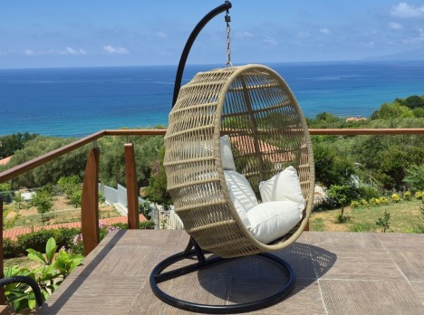 Seduta sospesa Titilla design